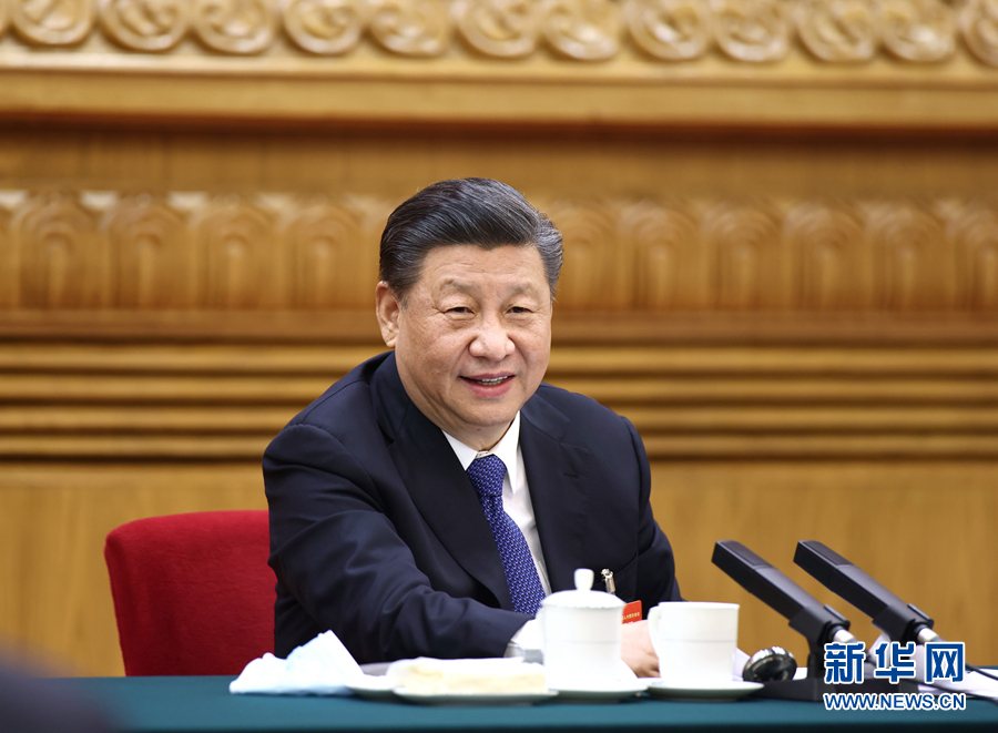 3月5日，中共中央總書記、國家主席、中央軍委主席習(xí)近平參加十三屆全國人大四次會議內(nèi)蒙古代表團(tuán)的審議。新華社記者 鞠鵬 攝